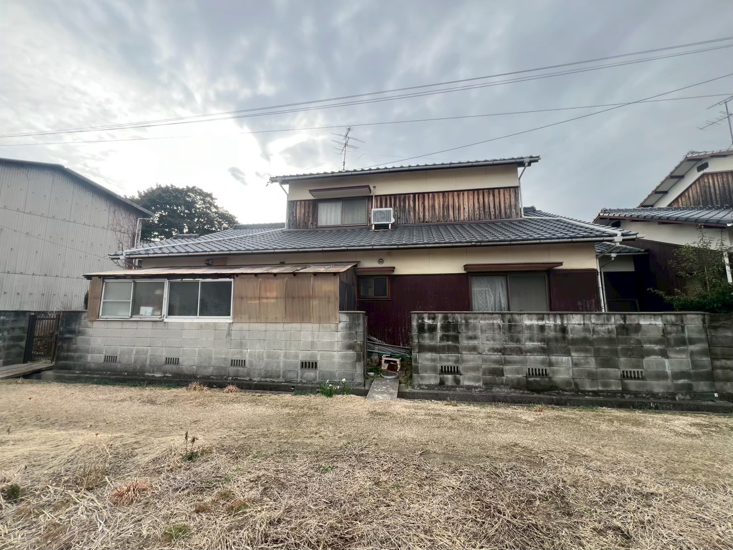 【現場レポート】解体工事は地道な「お片付け」から！〜妹尾での施工事例〜